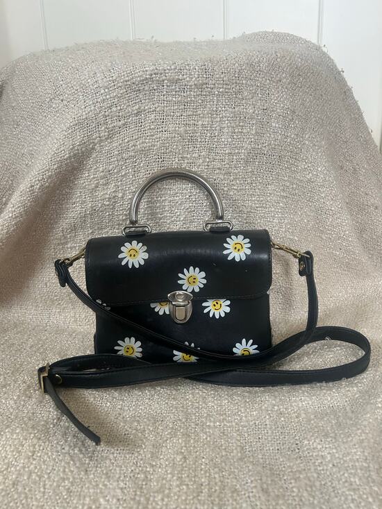 Handbags - Yellow and White Daisy Smiley Face Print Top Handle Black Crossbody Bag